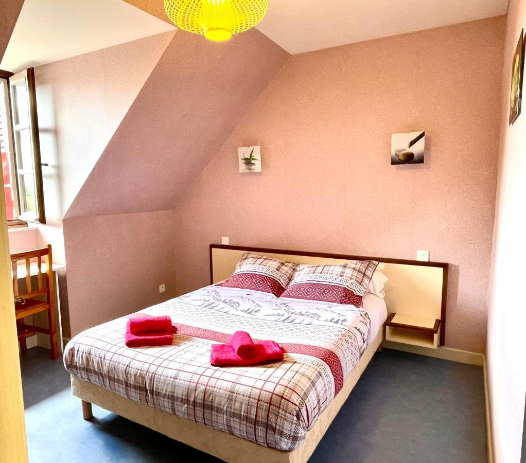 Auberge Le Beaulieu -Cantal ภายนอก รูปภาพ